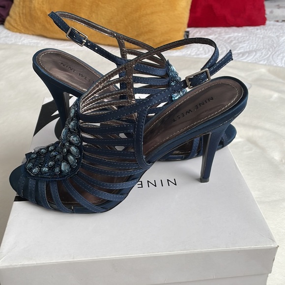 Nine West 4” heels - Picture 2 of 6
